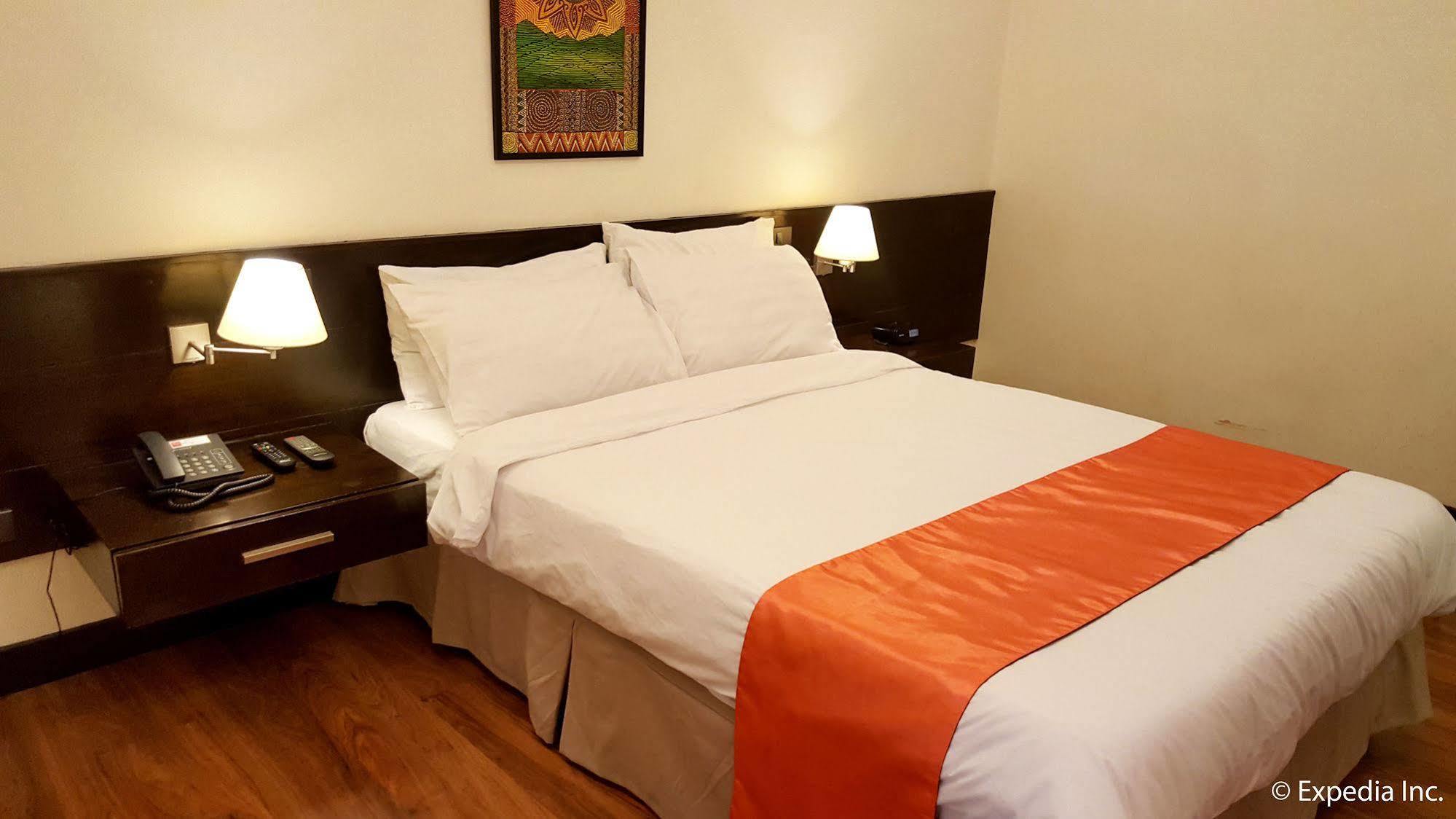Giraffe Boutique Hotel Багио Экстерьер фото